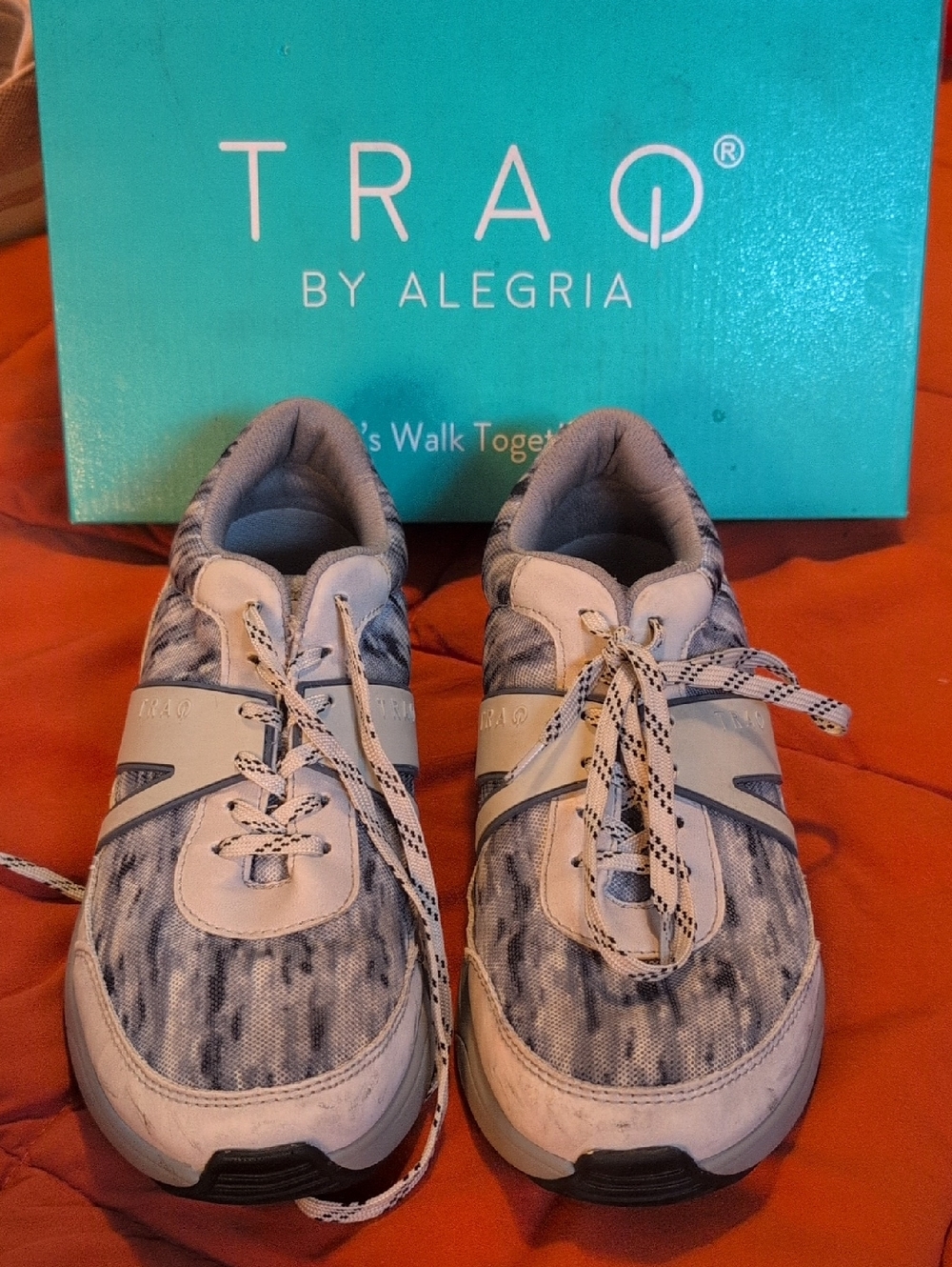Traq by Alegria Blue Gray Patterned Lace-Up Sneakers